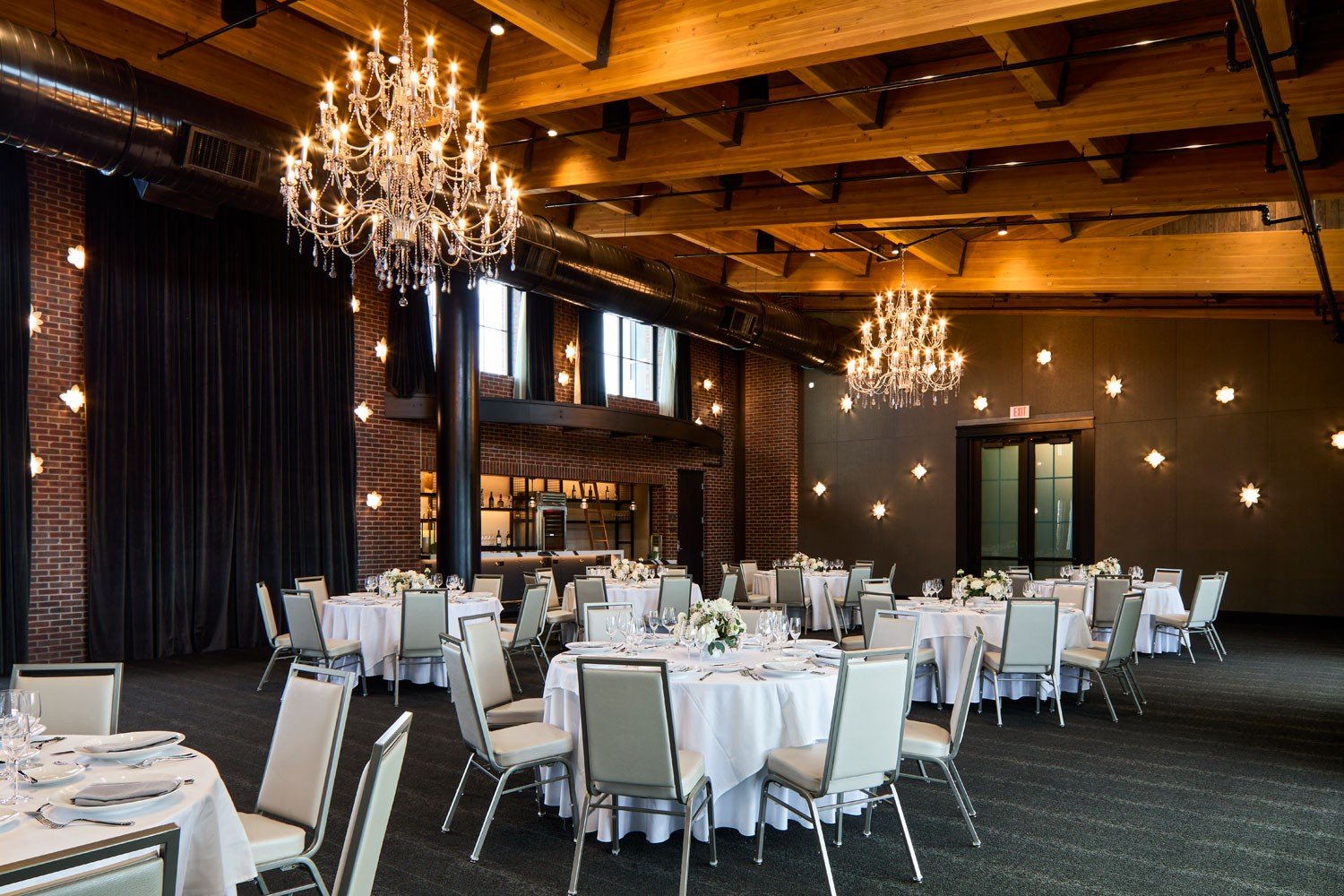 Archer Hotel Tysons - The Penthouse social event with round tables